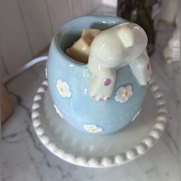 NEW SCENTSY CURIOUS COTTONTAIL WARMER - Picture 3 of 3